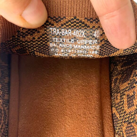 TRAQ by Alegria Barett Leopard Knit Sport Sandals Sz 40 US 9.5-10 - Picture 8 of 11